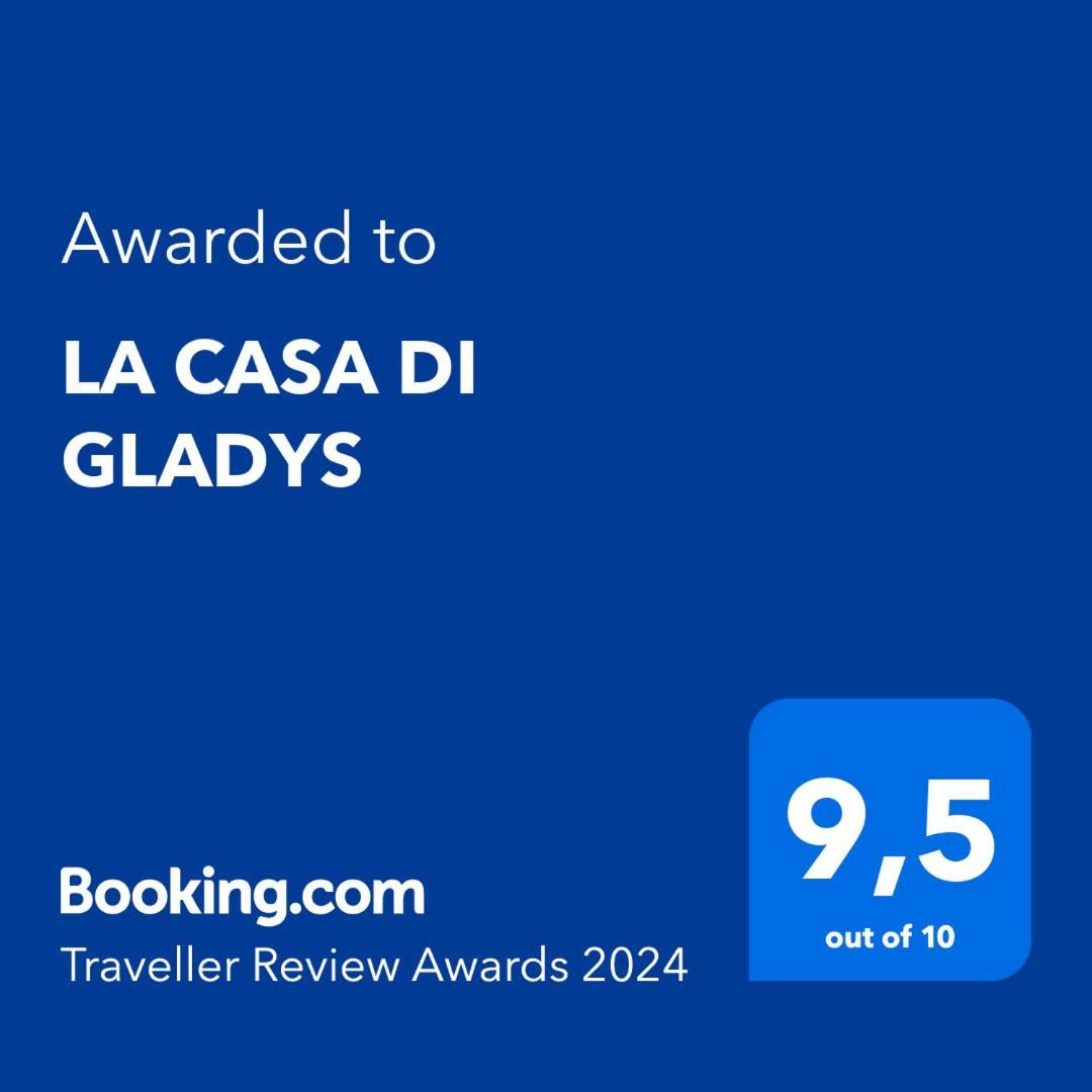 La Casa Di Gladys Apartment Леко Екстериор снимка