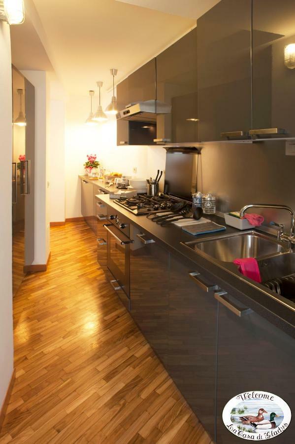 La Casa Di Gladys Apartment Леко Екстериор снимка